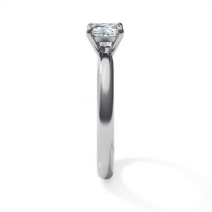 经典公主方形切割钻石订婚戒指 - 照片 2