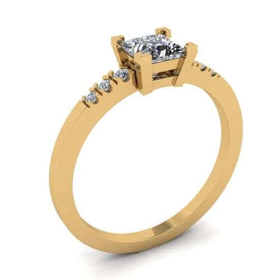 公主方形切割钻石戒指，镶有 3 颗小边钻石黄金,  放大圖像 4
