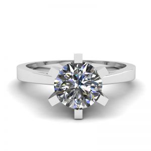 18K 白金订婚钻石戒指