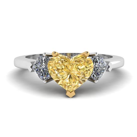 1 克拉黄心形钻石，带 2 个侧心形戒指