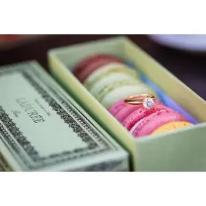 圆形钻石 6 爪黄金订婚戒指 - 照片 5
