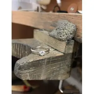 经典心形钻石单石戒指白金 - 照片 4