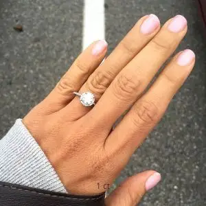 18K 白金光环圆形钻石戒指 - 照片 4