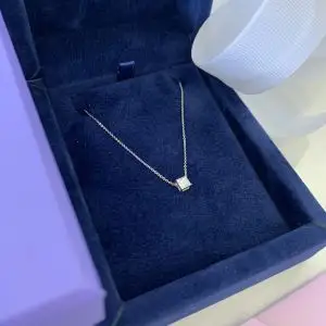 白金细链公主钻石单石项链 - 照片 2