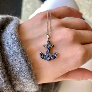 18K 白金锚蓝宝石吊坠 - 照片 4