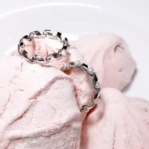 18K 白金戒指 - Ruban 系列 - 照片 2