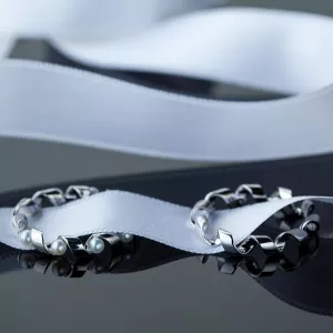18K 白金戒指 - Ruban 系列 - 照片 3